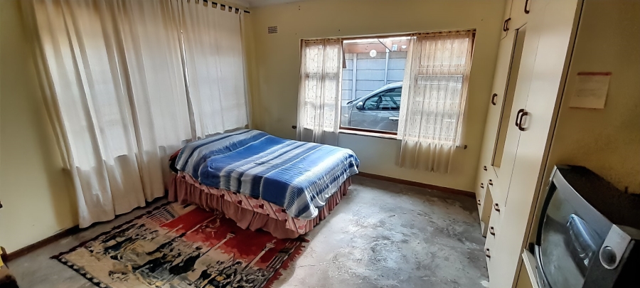 3 Bedroom Property for Sale in Grassy Park Western Cape